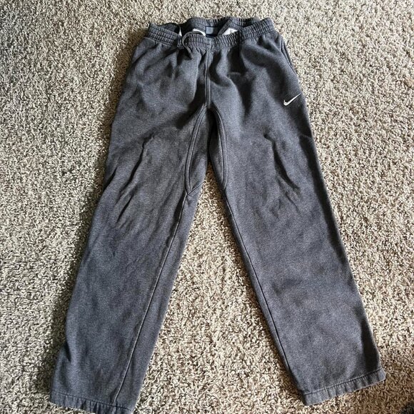 Nike Men's Grey Joggers-tracksuits - Picture 3 of 3